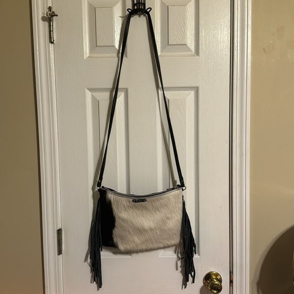 Cowhide crossbody - Picture 6 of 6